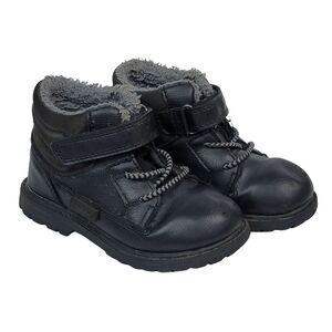 OshKosh Black Tallow Boots Boys Sz 7 Gray Faux Leather Fur Lined Lug Sole Shoes